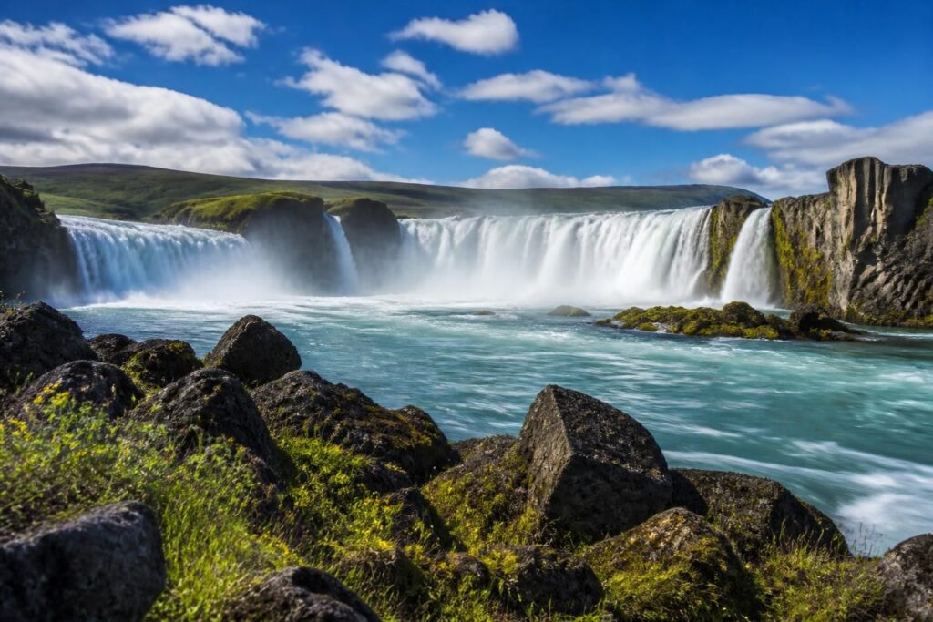 découvrez godafoss, la spectaculaire cascade islandaise, avec notre guide complet pour préparer votre visite et profiter pleinement de ce site naturel exceptionnel.